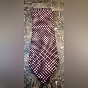 HuberTeam Italy. Silk brownish/red & beige Diamond Pattern Tie.